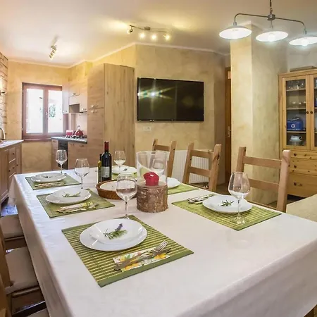 Rafael 2 * Karpinjan