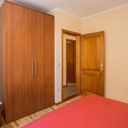 Prázdninový dům Rafael 2 Karpinjan