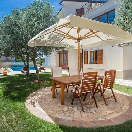 Tatil Evi Rafael 2 *